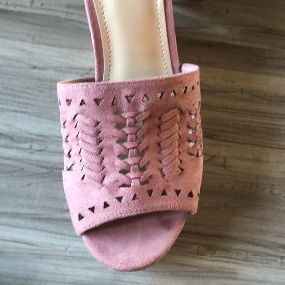 Marc Fisher SZ 10 pink suede platform wedge. - Picture 7 of 7